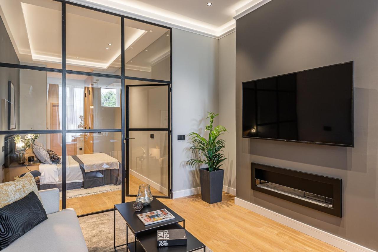 Totec Ventures Apartment Madrid Luaran gambar