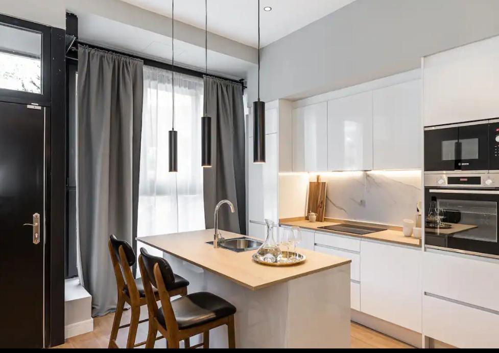 Totec Ventures Apartment Madrid Luaran gambar